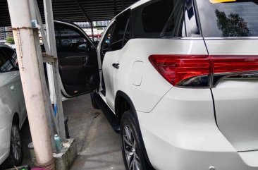 Pearl White Toyota Fortuner 2019 for sale in Pasig