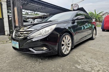 Selling White Hyundai Sonata 2012 in Bacoor