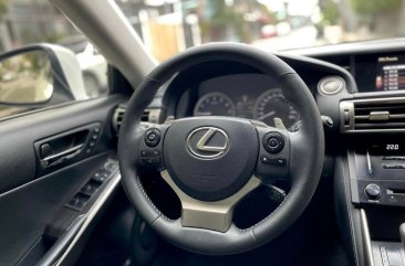 Sell Silver 2014 Lexus S-Class in Makati