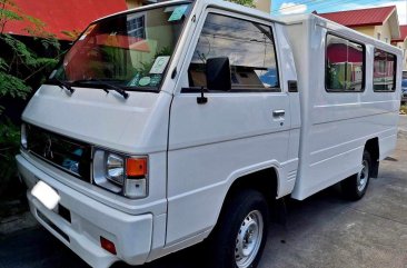 Selling White Mitsubishi L300 2020 in Santa Rosa