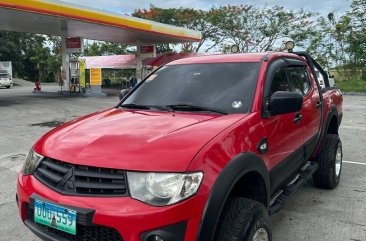 White Mitsubishi Strada 2013 for sale in Parañaque