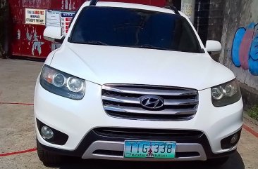 Selling White Hyundai Santa Fe 2011 in Valenzuela