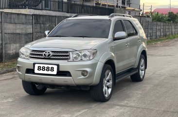 White Toyota Fortuner 2009 for sale in 