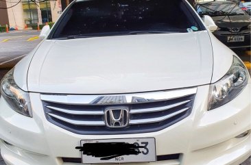 Pearl White Honda Accord 2011 for sale in Makati