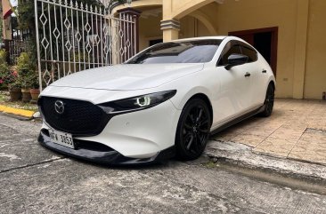 Selling White Mazda 2 2020 in San Mateo