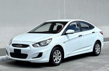 Selling Green Hyundai Accent 2014 in Manila