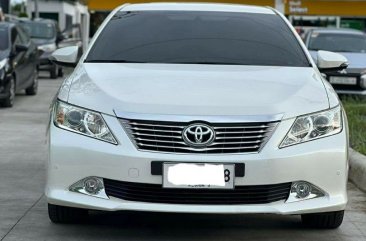 White Toyota Camry 2015 for sale in 