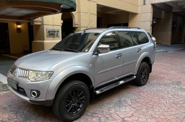 Selling Silver Mitsubishi Montero sport 2011 in Pasig