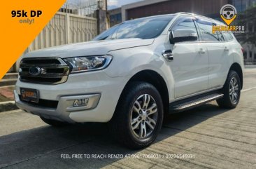 Selling White Ford Everest 2017 in Manila