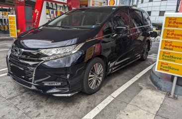 Selling White Honda Odyssey 2018 in Manila