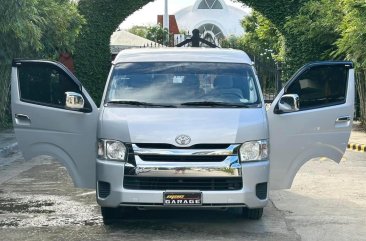 Selling White Toyota Grandia 2019 in Manila