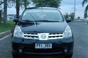 Selling White Nissan Grand Livina 2010 in Caloocan