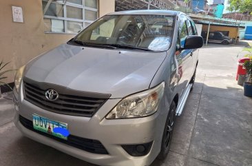 Selling Silver Toyota Innova 2013 in Manila