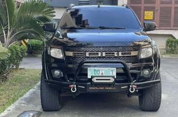 Selling White Ford Ranger 2013 in Quezon City