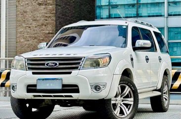 White Ford Everest 2013 for sale in Makati