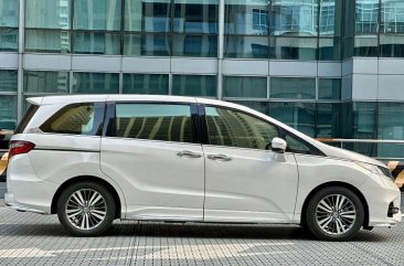 Pearl White Honda Odyssey 2018 for sale in Automatic