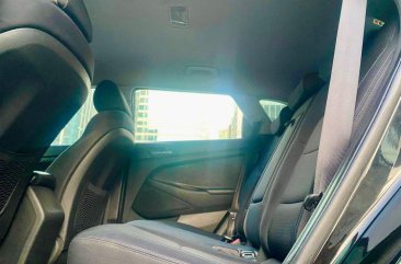 Selling White Hyundai Tucson 2018 in Makati