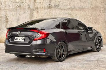 Selling White Honda Civic 2018 in Manila