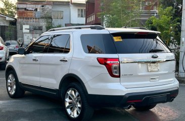 Selling Pearl White Ford Explorer 2015 in Manila