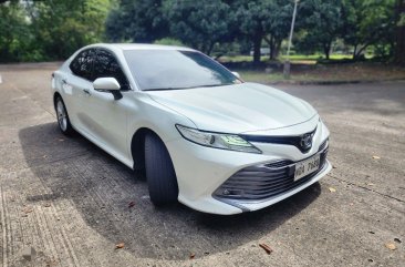 Sell White 2019 Toyota Camry in Pasay
