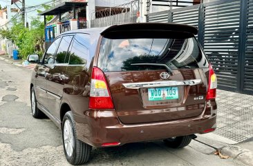 Selling White Toyota Innova 2013 in Pasig