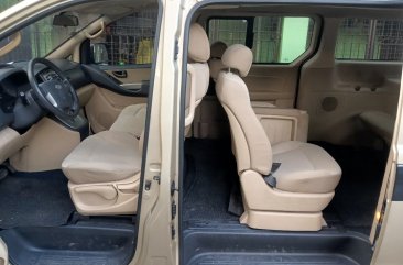 White Hyundai Grand starex 2009 for sale in Automatic