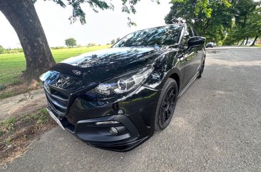 Selling White Mazda 3 2016 in Caloocan