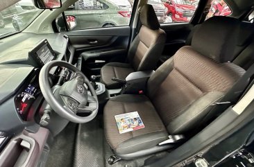 Selling White Toyota Avanza 2023 in Parañaque