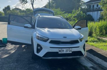 White Kia Stonic 2021 for sale in 