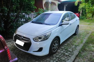 Sell White 2016 Hyundai Accent in San Fernando