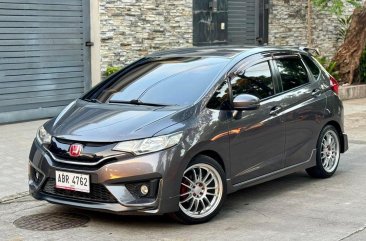 Sell White 2015 Honda Jazz in Manila