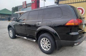 White Mitsubishi Montero 2009 for sale in Quezon City