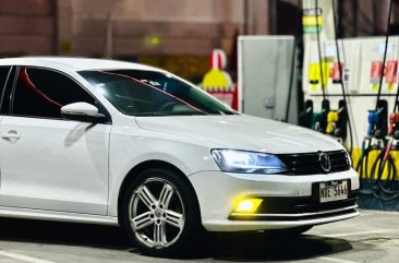 Selling White Volkswagen Jetta 2016 in San Pablo