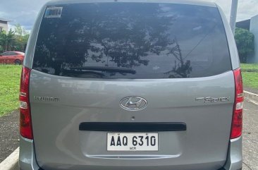 Sell White 2014 Hyundai Grand starex in Quezon City