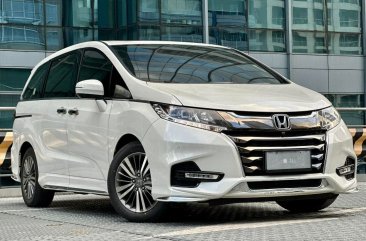 Pearl White Honda Odyssey 2018 for sale in Automatic