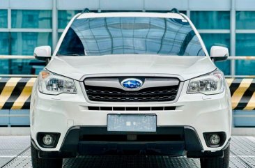 Selling White Subaru Forester 2016 in Makati