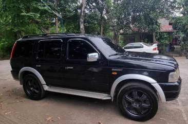 White Ford Everest 2005 for sale in Calaca