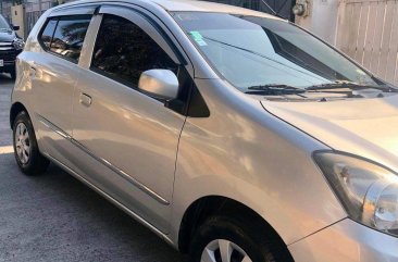 Selling Silver Toyota Wigo 2015 in Pasig