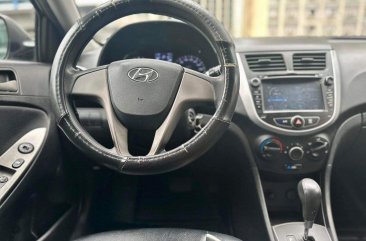 Sell White 2018 Hyundai Accent in Makati