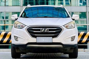 Selling White Hyundai Tucson 2015 in Makati