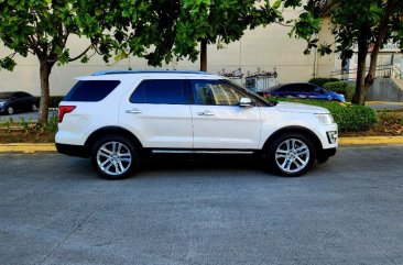 Sell White 2017 Ford Explorer in Las Piñas