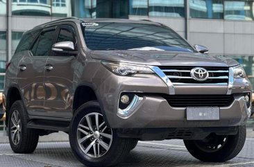 Selling Bronze Toyota Fortuner 2016 in Makati