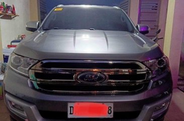 Selling White Ford Everest 2018 in Capas