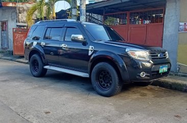 White Ford Everest 2013 for sale in Quezon City