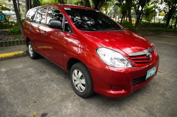 White Toyota Innova 2009 for sale in Manila