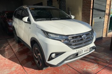 Selling White Toyota Rush 2021 in Quezon City