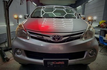 White Toyota Avanza 2014 for sale in Automatic