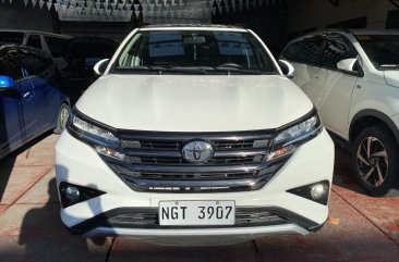 Selling White Toyota Rush 2021 in Quezon City