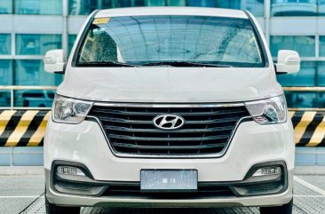 Selling White Hyundai Grand starex 2019 in Makati