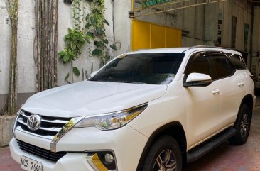 Selling White Toyota Fortuner 2018 in Quezon City